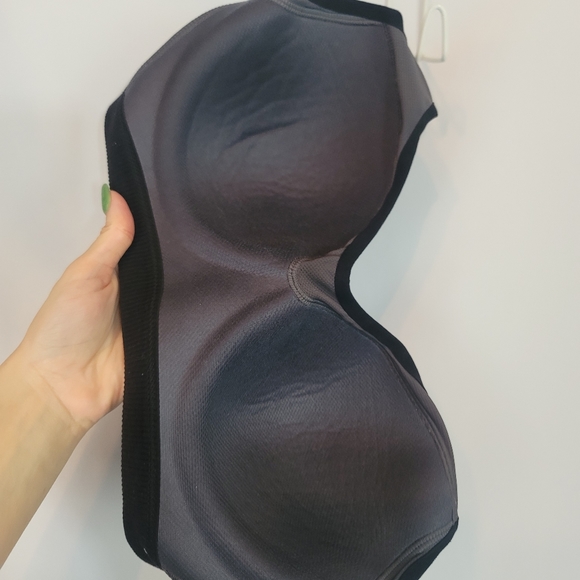 Victoria Secret - Picture 6 of 6